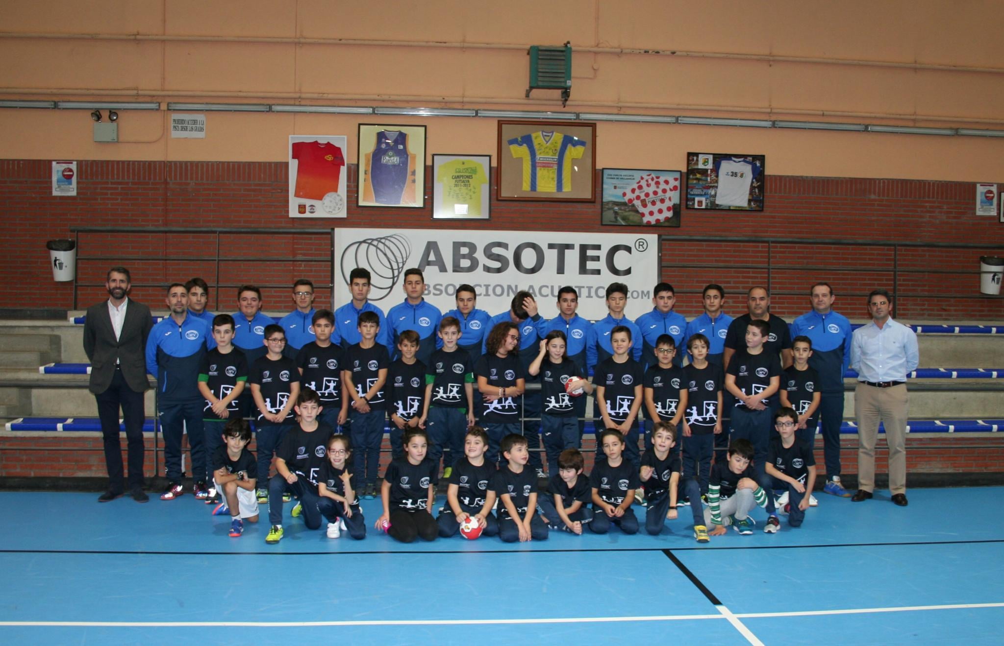 Absotec apoya el deporte base de la comunidad